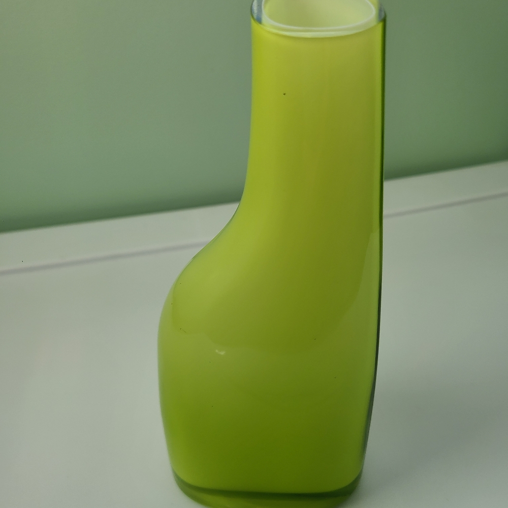 Vintage IKEA Okkso Asymmetrical Lime Green Encased Glass Bud Vase - Picture 6 of 6